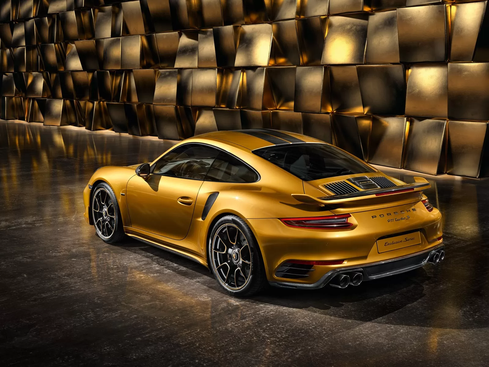 Эксклюзивная серия спортивных автомобилей Porsche с ограниченным выпуском 500 экземпляров